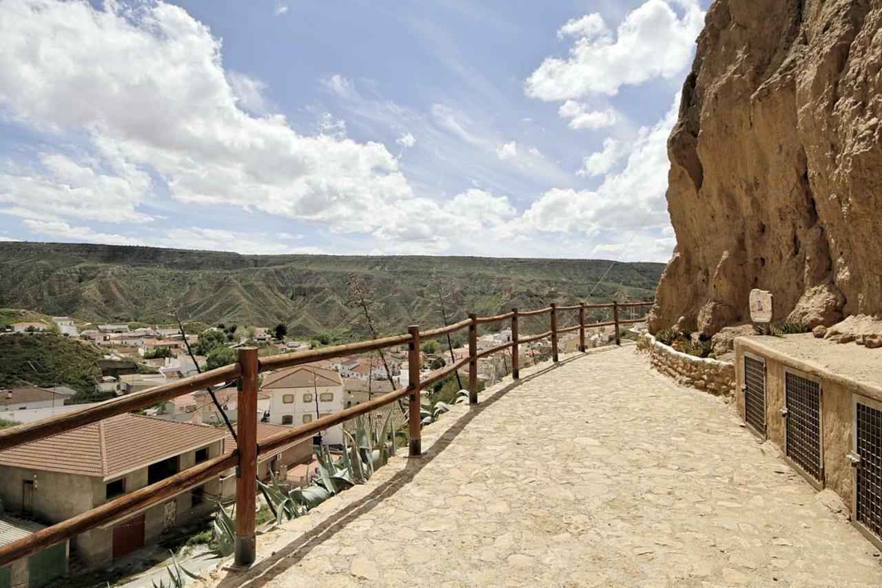 Вілла Cueva Alcazar Gorafe Екстер'єр фото